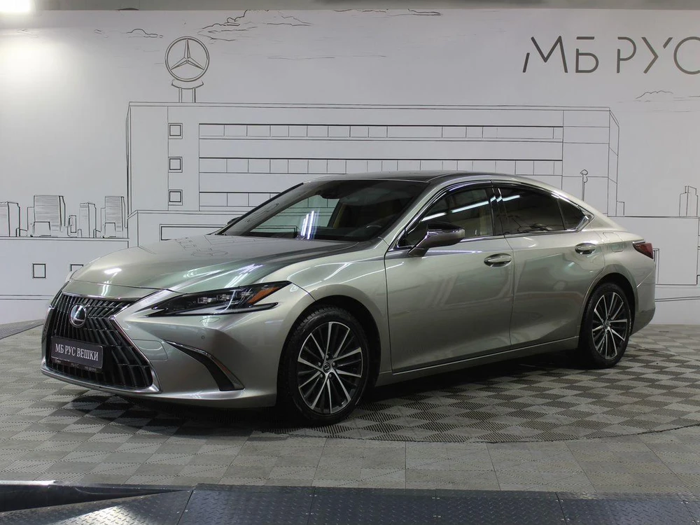 Lexus ES