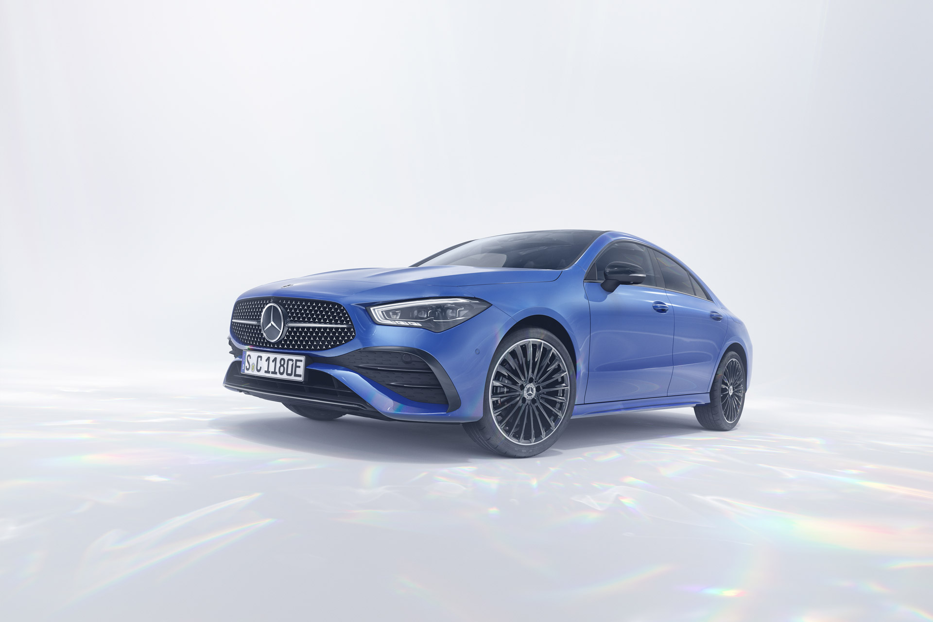 Mercedes-Benz CLA экстерьер 6