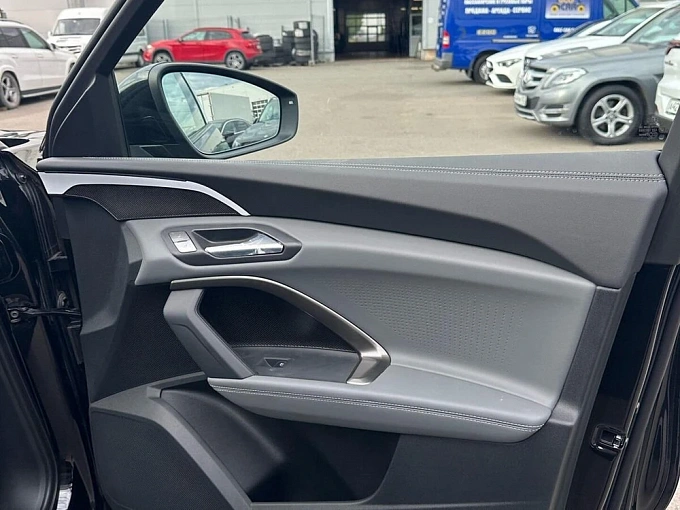 Audi Q5 Черный Non metallic фото 12