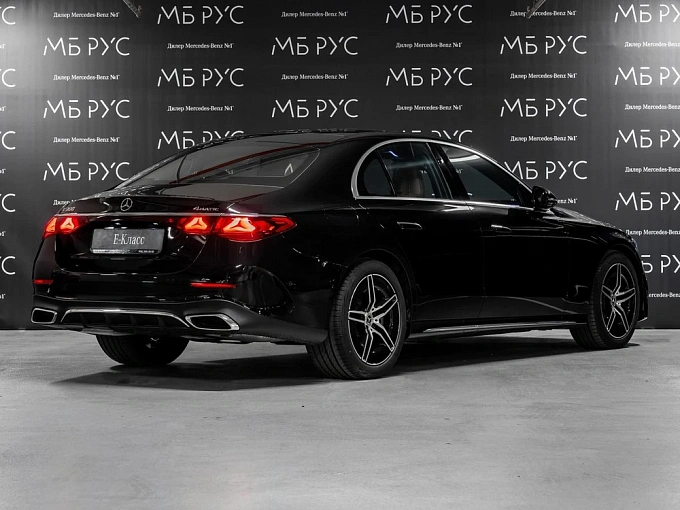 Mercedes-Benz E-Класс Черный Non metallic фото 3