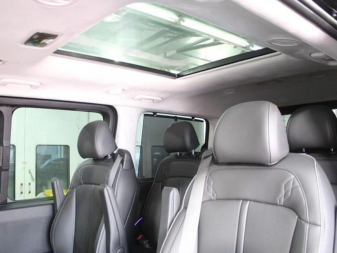 Hyundai Staria Черный Non metallic фото 11