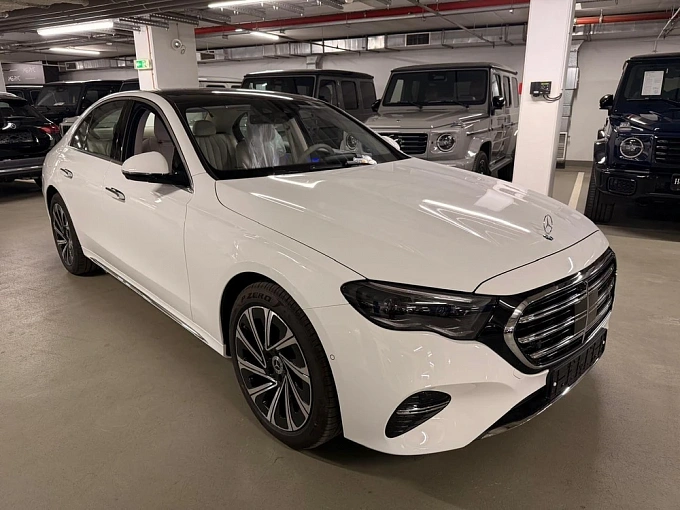 Mercedes-Benz E-Класс Белый Non metallic фото 2