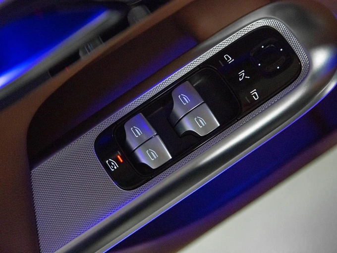 Mercedes-Benz E-Класс Черный Non metallic фото 15