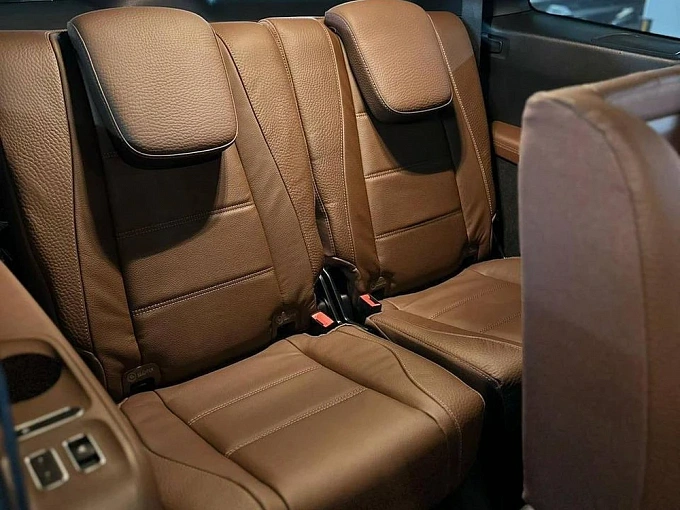 Mercedes-Benz GLS Черный Non metallic фото 4