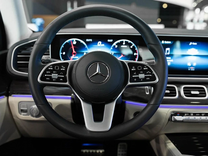 Mercedes-Benz GLS Белый Non metallic фото 18