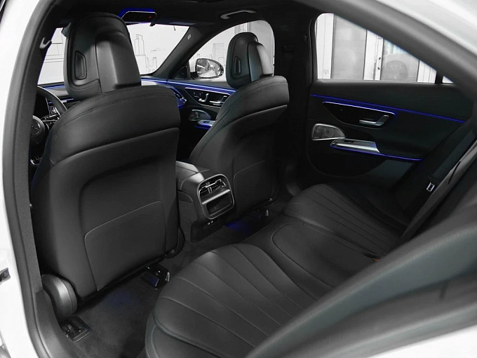 Mercedes-Benz E-Класс Белый Non metallic фото 16