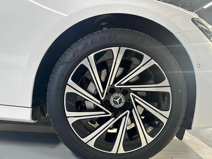 Mercedes-Benz E-Класс Белый Non metallic фото 7