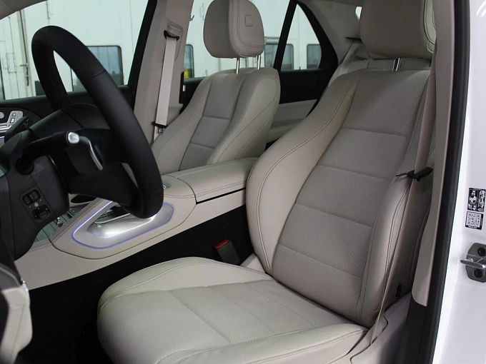 Mercedes-Benz GLE Белый Non metallic фото 12