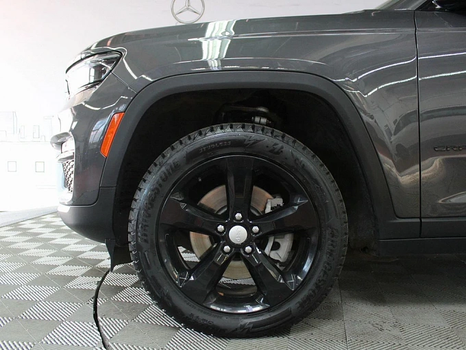 Jeep Grand Cherokee 2023 2.0 AT 4WD (272 л.с.) фото 19
