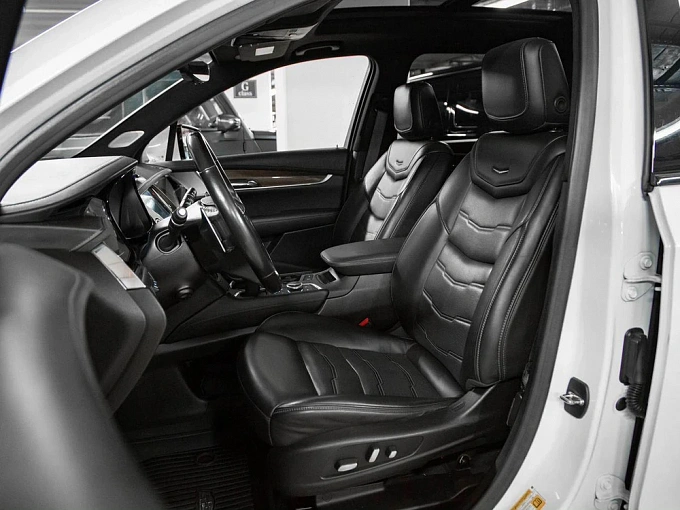 Cadillac XT6 2021 2.0 AT 4WD (200 л.с.) фото 8