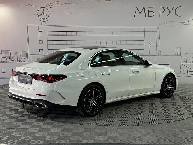 Mercedes-Benz E-Класс Белый Non metallic фото 6