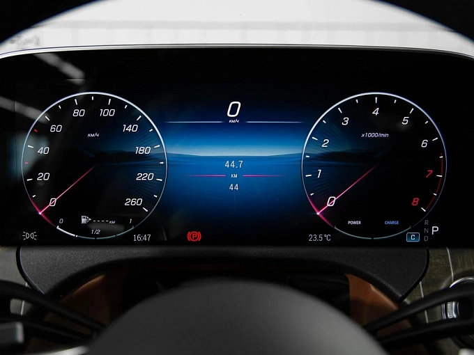 Mercedes-Benz E-Класс Белый Non metallic фото 25