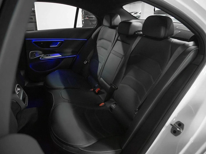 Mercedes-Benz E-Класс Белый Non metallic фото 3