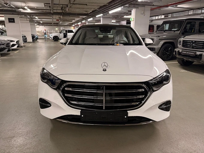 Mercedes-Benz E-Класс Белый Non metallic фото 5