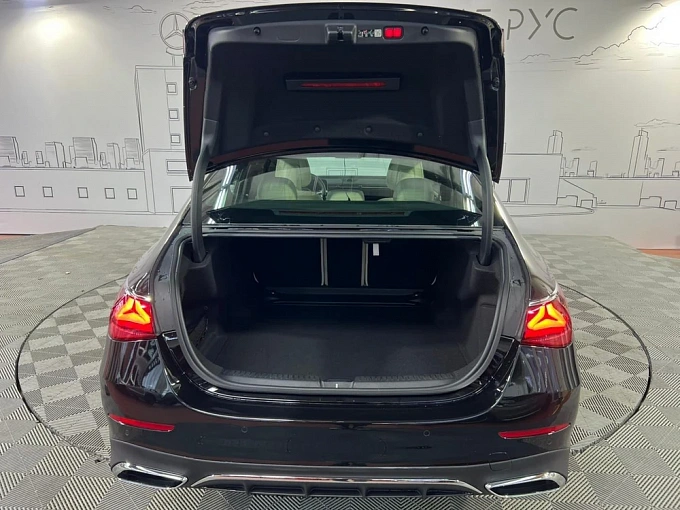 Mercedes-Benz E-Класс Черный Non metallic фото 19
