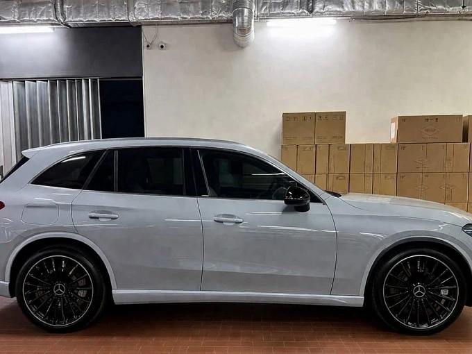 Mercedes-Benz GLC Серый Non metallic фото 2