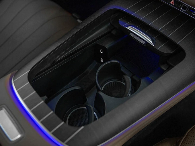 Mercedes-Benz E-Класс Белый Non metallic фото 32