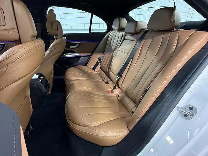 Mercedes-Benz E-Класс Белый Non metallic фото 16