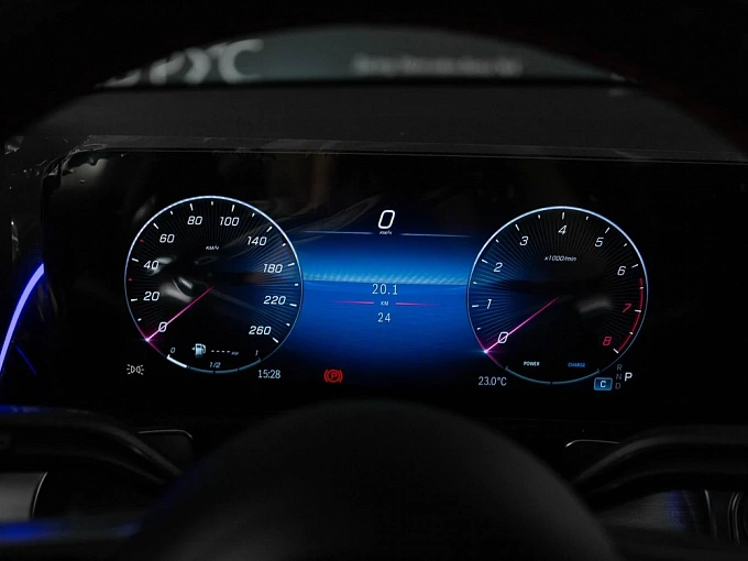 Mercedes-Benz GLB Белый Non metallic фото 15