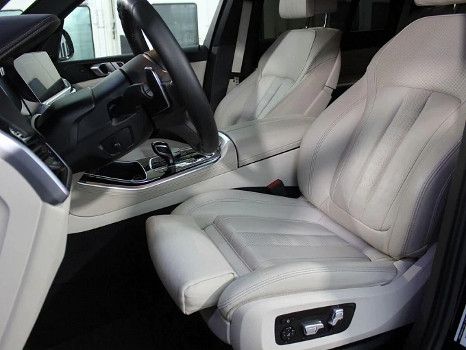 BMW X5 2019 3.0d AT 4WD (265 л.с.) фото 19