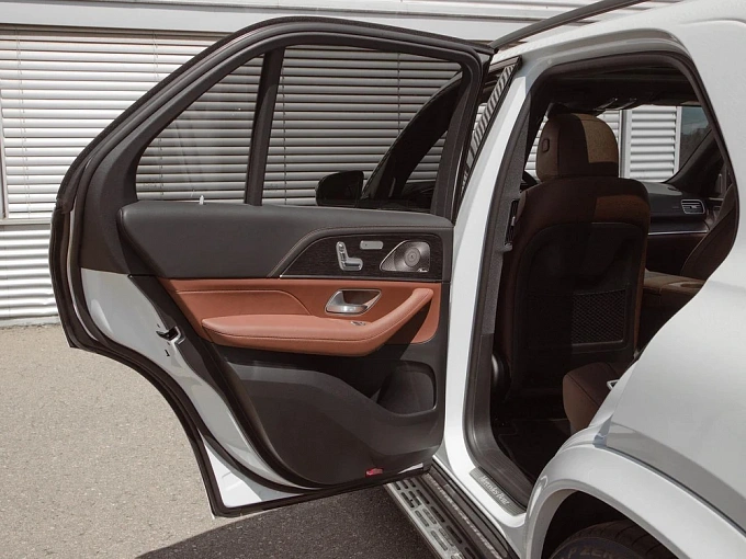 Mercedes-Benz GLE Белый Non metallic фото 29