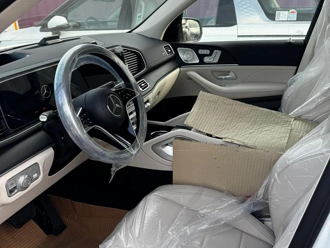 Mercedes-Benz GLE Белый Non metallic фото 3