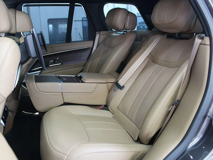 Land Rover Range Rover 2022 3.0d AT 4WD (350 л.с.) фото 16