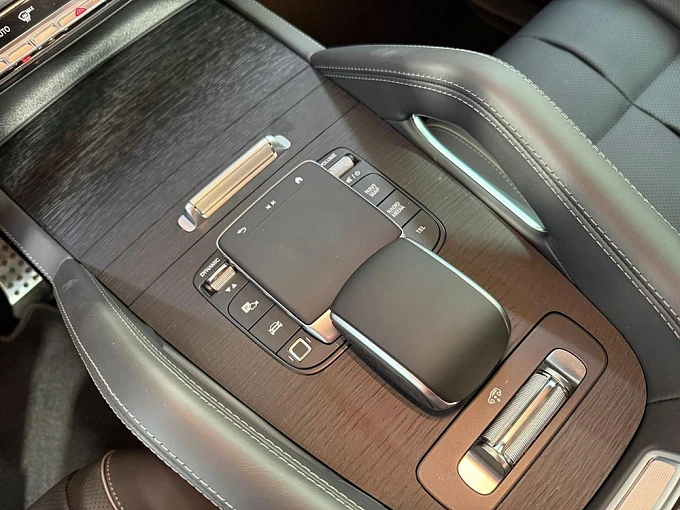 Mercedes-Benz GLS Черный Non metallic фото 24