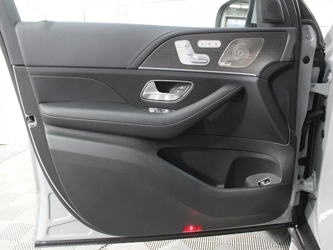 Mercedes-Benz GLE Серый Non metallic фото 33