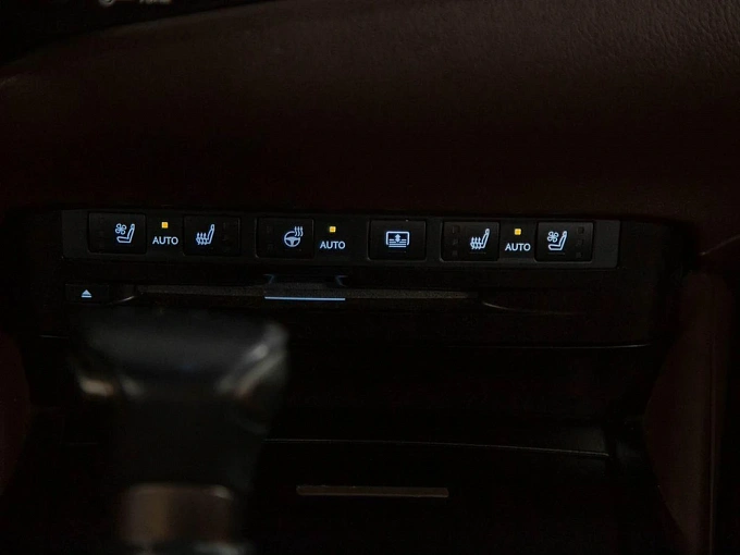 Lexus ES 2019 2.5 AT (200 л.с.) фото 27