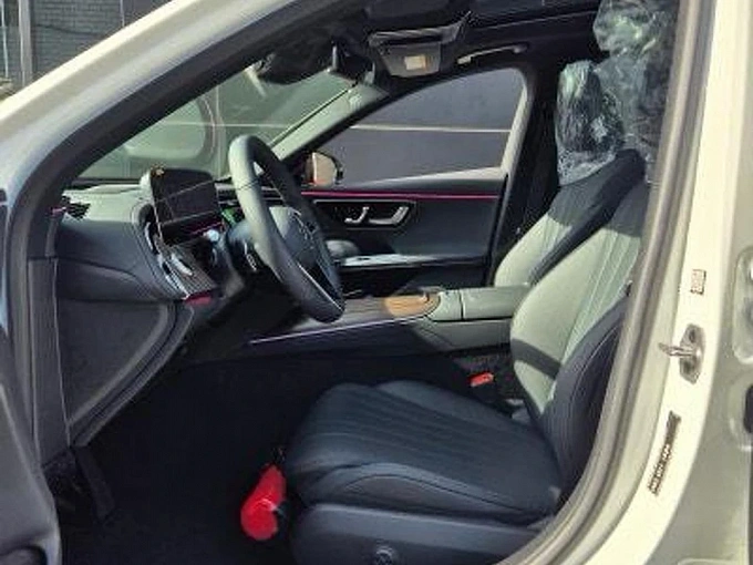Mercedes-Benz E-Класс Белый Non metallic фото 5
