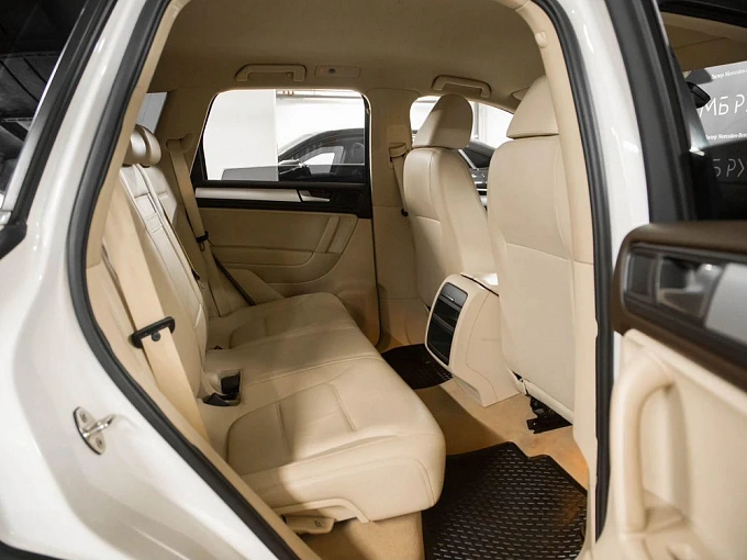 Volkswagen Touareg 2011 3.6 AT 4WD (249 л.с.) фото 19