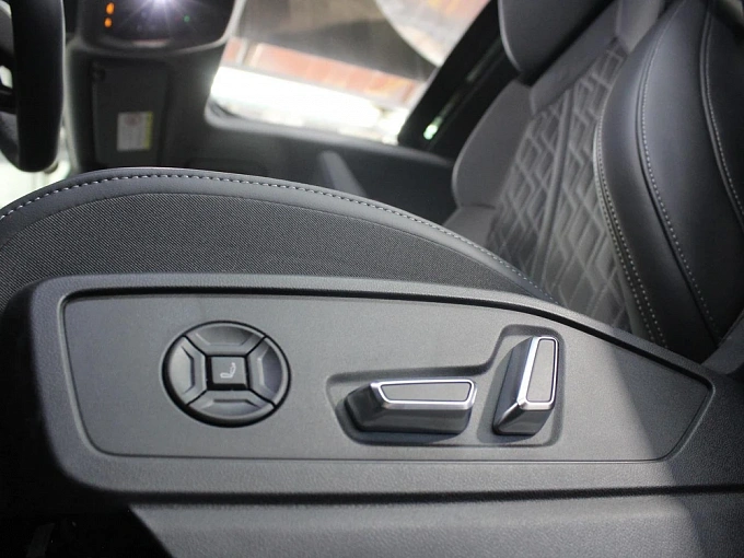 Audi Q5 Зеленый Non metallic фото 22