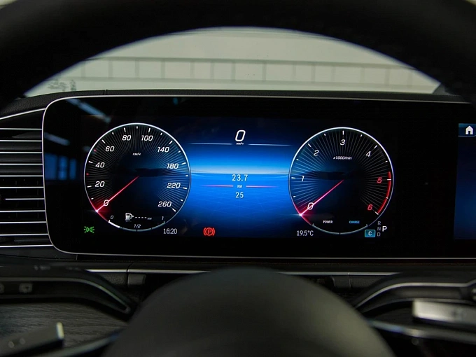 Mercedes-Benz GLE Белый Non metallic фото 25