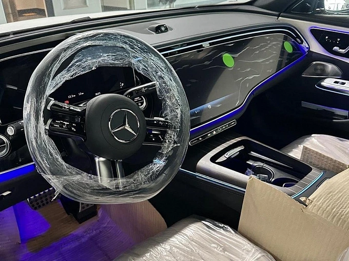 Mercedes-Benz E-Класс Черный Non metallic фото 2