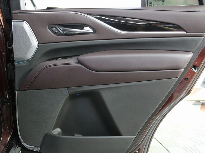 Cadillac Escalade 2022 6.2 AT 4WD (416 л.с.) фото 31