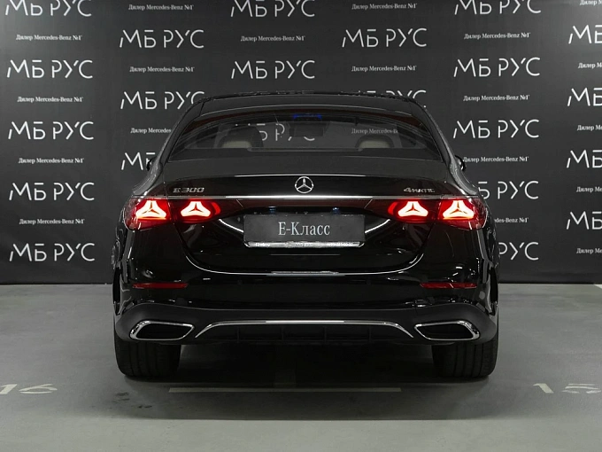 Mercedes-Benz E-Класс Черный Non metallic фото 4