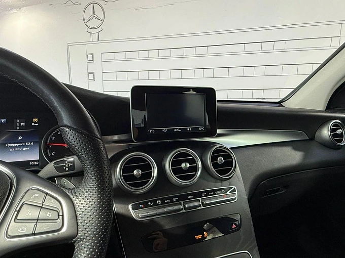 Mercedes-Benz GLC 2018 250 2.0 AT 4Matic (211 л.с.) фото 22