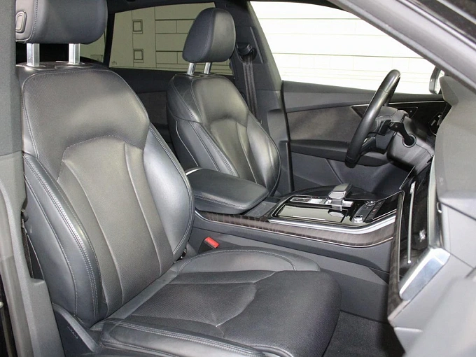 Audi Q8 2021 3.0d AT 4WD (249 л.с.) фото 12