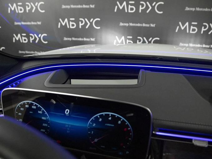 Mercedes-Benz E-Класс Белый Non metallic фото 17
