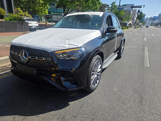 Mercedes-Benz GLE Черный Non metallic фото 1