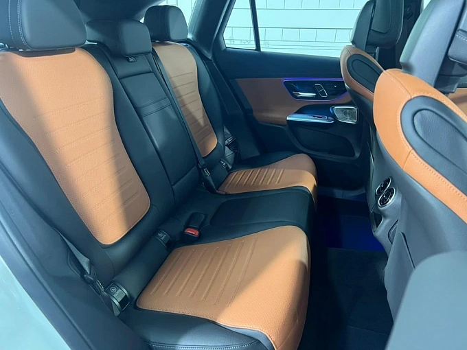 Mercedes-Benz GLC Белый Non metallic фото 17