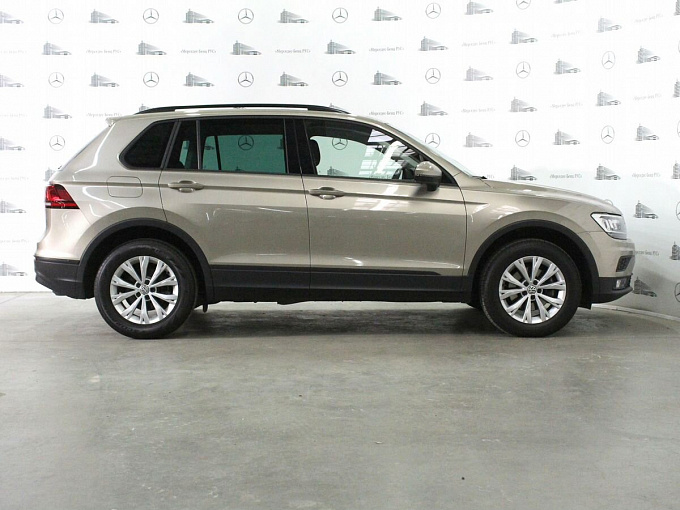 Volkswagen Tiguan 2019 1.4 AMT (150 л.с.) Бежевый 66424982 фото 7