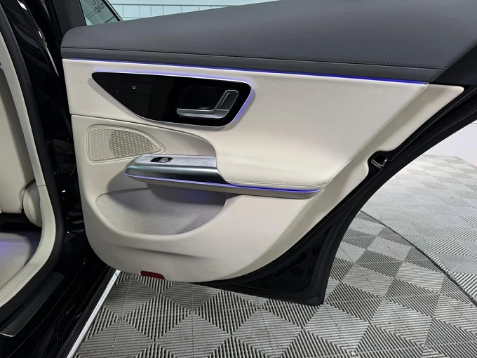 Mercedes-Benz E-Класс Черный Non metallic фото 26
