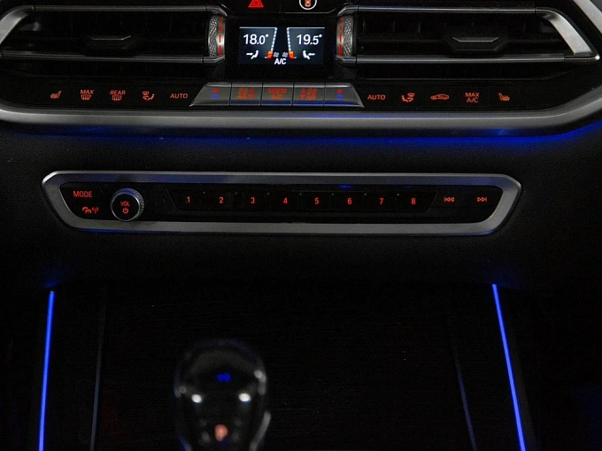 BMW X7 2020 3.0d AT 4WD (249 л.с.) фото 28