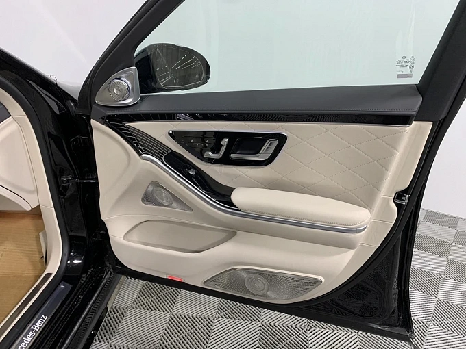 Mercedes-Benz S-Класс Черный Non metallic фото 26