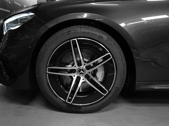 Mercedes-Benz E-Класс Серый Non metallic фото 12