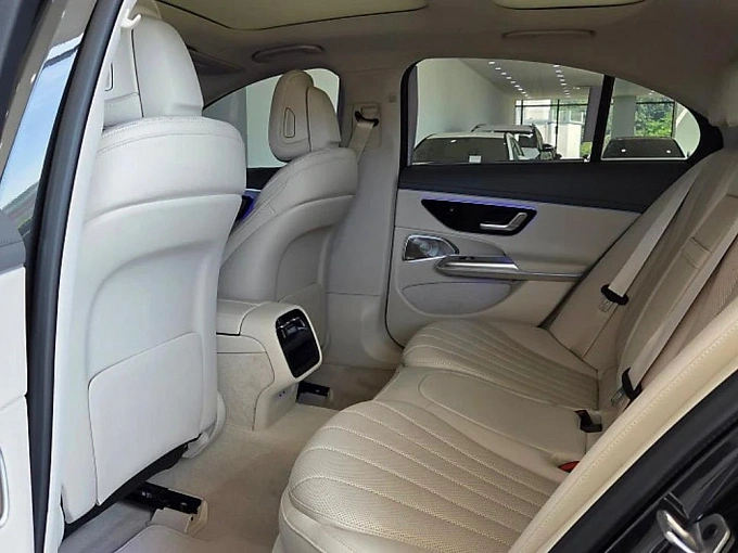 Mercedes-Benz E-Класс Черный Non metallic фото 5