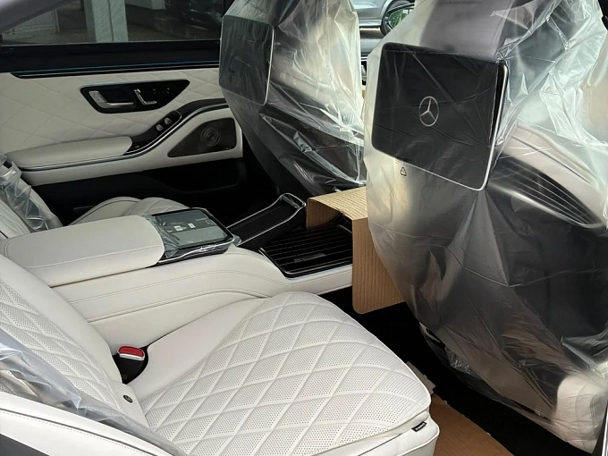 Mercedes-Benz S-Класс Серебряный Non metallic фото 3