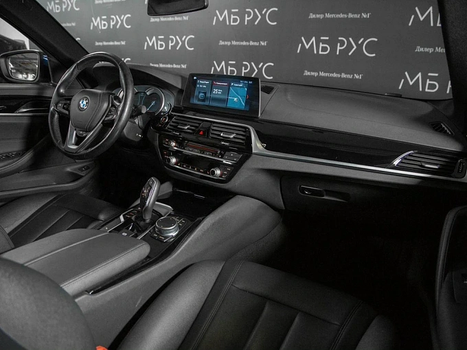 BMW 5 серии 2017 530 2.0 AT 4WD (249 л.с.) фото 7